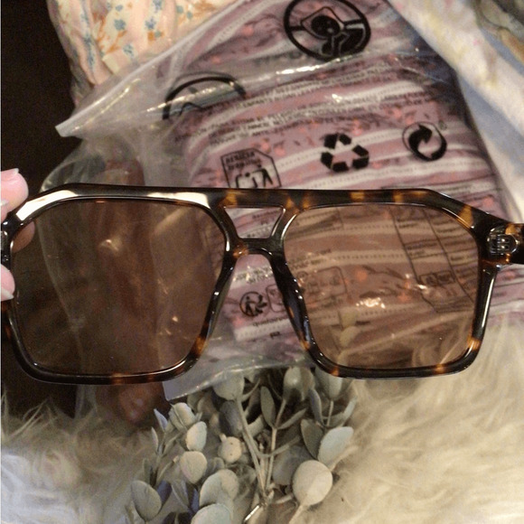 NEW !rare Quay Tortoise Soundcheck Sunglasses main image 6